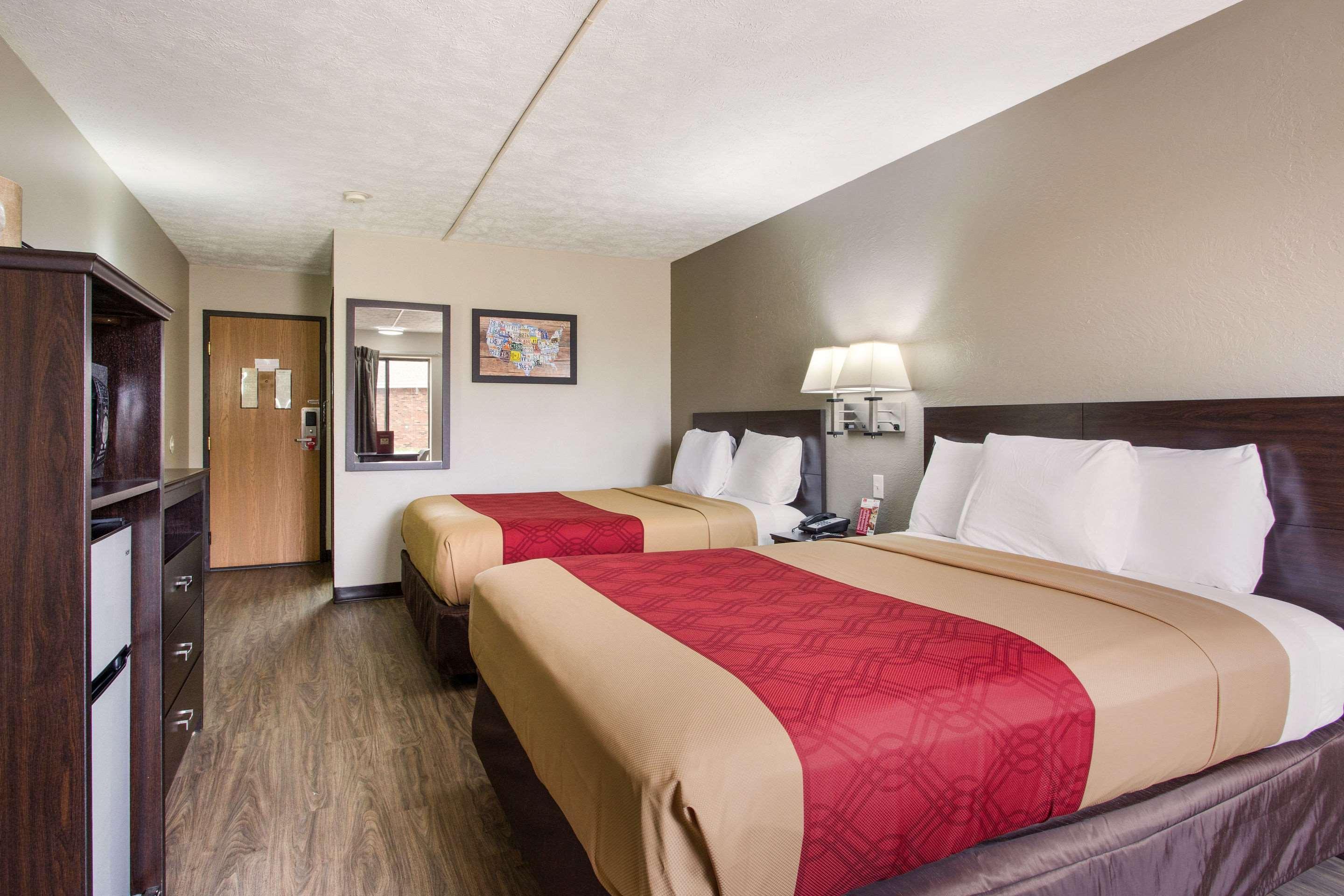 Red Lion Inn & Suites Olathe Kansas City Buitenkant foto