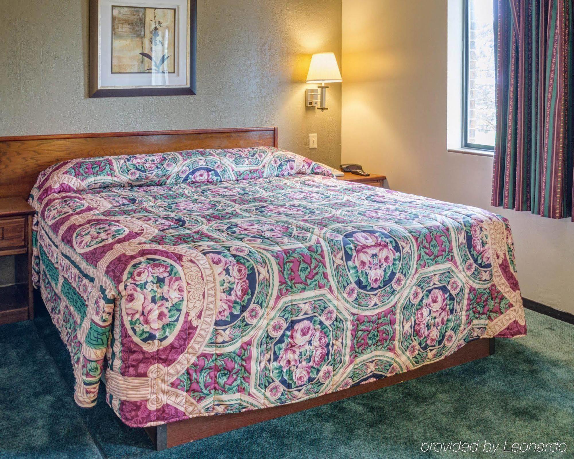 Red Lion Inn & Suites Olathe Kansas City Buitenkant foto